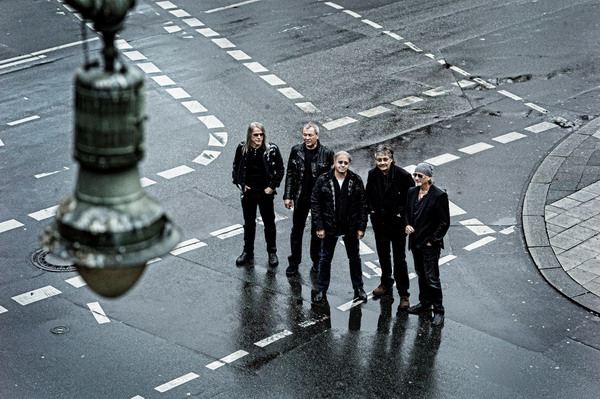 Deep Purple le face o surpriza fanilor si anunta un nou disc